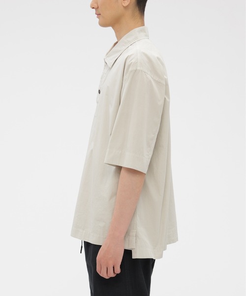 MHL.（エムエイチエル）の「COMPACT COTTON POPLIN（シャツ/ブラウス・メンズ・グレー/ライム・SMALL/MEDIUM/LARGE）」の4枚目の写真
