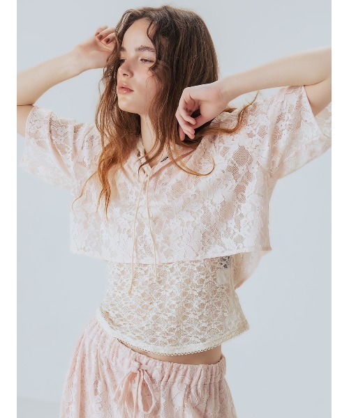 ELCHELE(エルチェレ)の「LACE POLO SHIRT(Tシャツ/カットソー・レディース・オフホワイト/ブラック/ベビーピンク・FREE)」の3枚目の写真