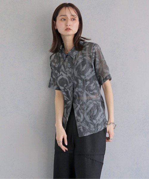 &g'aime（アンジェム）の「【&ｇ'aime 】エンボスチュニックシャツ　EmbossTunicShirt（シャツ/ブラウス・レディース・グレー/ブラック・FREE）」の7枚目の写真