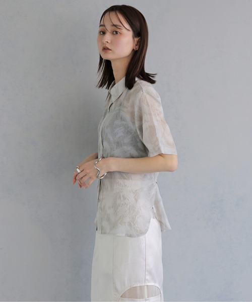 &g'aime（アンジェム）の「【&ｇ'aime 】エンボスチュニックシャツ　EmbossTunicShirt（シャツ/ブラウス・レディース・グレー/ブラック・FREE）」の17枚目の写真