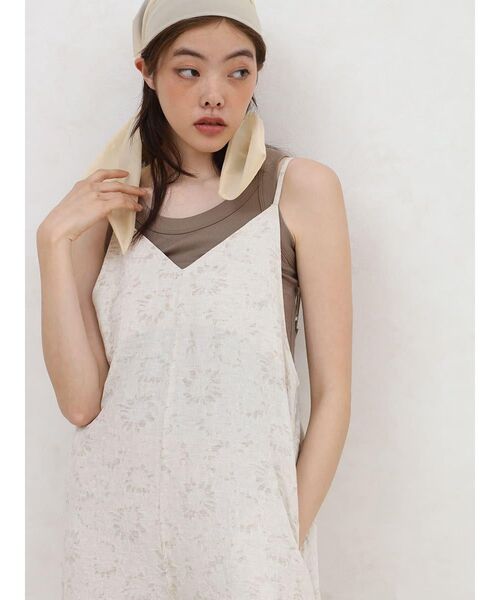 FIKA.(フィーカ)の「Flower cami overalls(サロペット/オーバーオール・レディース・ブラウン/ベージュ系・MEDIUM)」の22枚目の写真