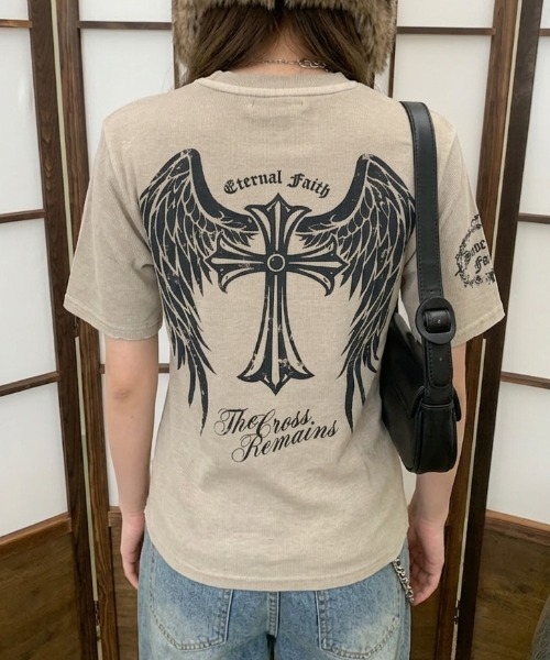 LAC-VERT(ラック・ヴェール)の「フィットリブピグメントプリントTシャツ(Tシャツ/カットソー・レディース・ブラウン/グレイッシュベージュ・FREE)」の17枚目の写真