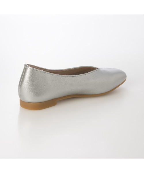ing(イング)の「スクエアトゥVカットパンプス(パンプス・レディース・アイボリー/シルバー/ブラック・22.5cm/23cm/24cm/23.5cm/24.5cm)」の15枚目の写真