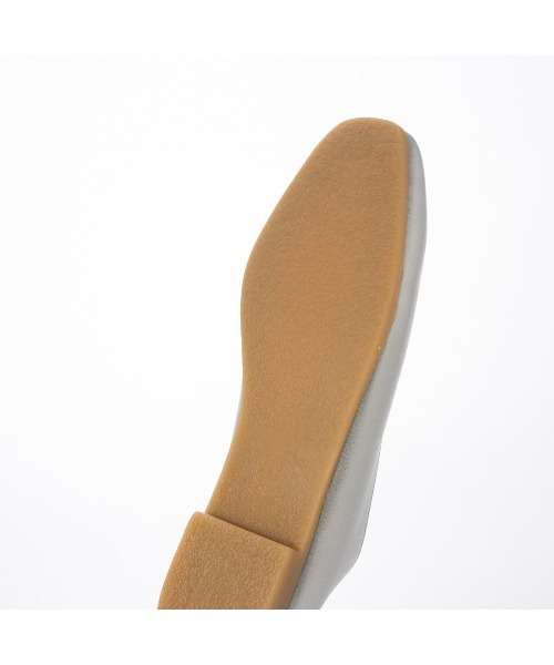 ing(イング)の「スクエアトゥVカットパンプス(パンプス・レディース・アイボリー/シルバー/ブラック・22.5cm/23cm/24cm/23.5cm/24.5cm)」の17枚目の写真