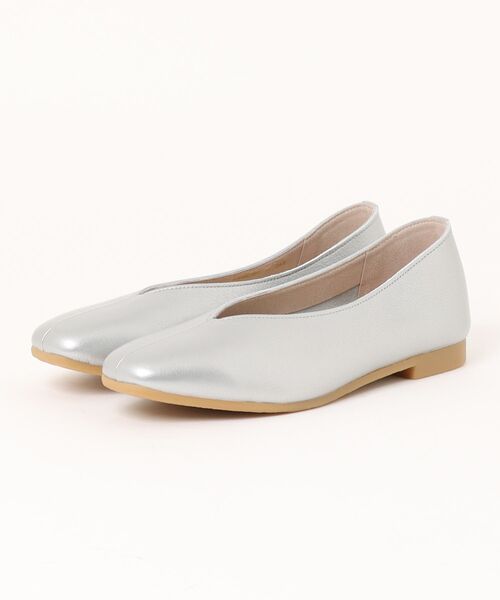 ing(イング)の「スクエアトゥVカットパンプス(パンプス・レディース・アイボリー/シルバー/ブラック・22.5cm/23cm/24cm/23.5cm/24.5cm)」の19枚目の写真