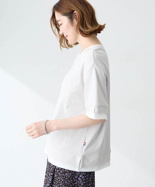 Petit Honfleur（プチオンフルール）の「レイヤード風スリットカットプルオーバー【接触冷感・UVカット】（Tシャツ/カットソー・レディース・グレー/ネイビー・M/L）」の3枚目の写真