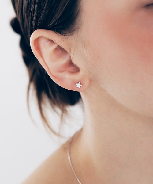whoseA(フーシー)の「【silver925】Mini Star Pierce / ミニスターピアス(ピアス(両耳用)・レディース・ゴールド/シルバー・FREE)」の3枚目の写真