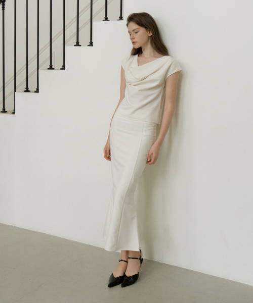 REORG(リオルグ)の「GIR BELL FLARED MAXI SKIRT IVORY(スカート・レディース・その他・SMALL/LARGE/MEDIUM)」の1枚目の写真