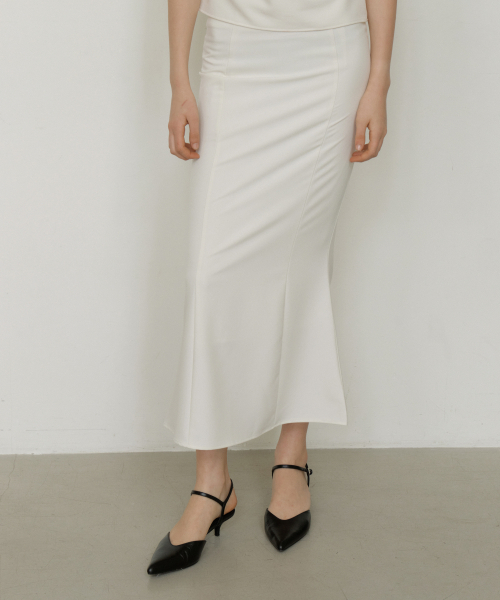 REORG(リオルグ)の「GIR BELL FLARED MAXI SKIRT IVORY(スカート・レディース・その他・SMALL/LARGE/MEDIUM)」の2枚目の写真