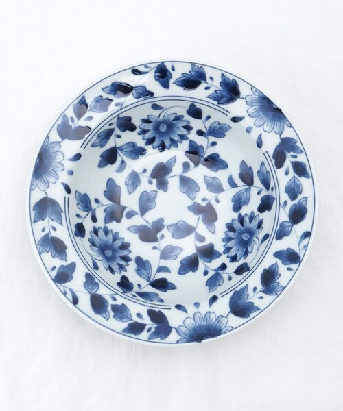 212 KITCHEN STORE(トゥワントゥキッチンストア)の「藍凛堂 リムパスタ 染唐草(食器・レディース・その他・00)」の4枚目の写真