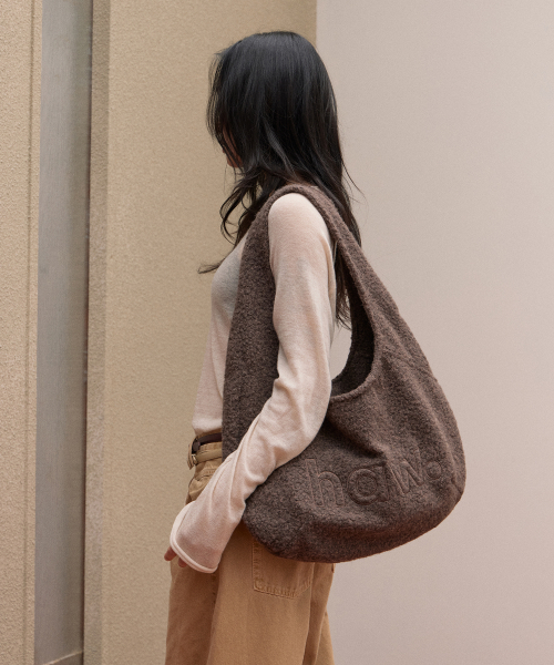 HAVEAWHALE(ハブアホエール)の「boucle pebble bag (BR)(ショルダーバッグ・レディース・その他・FREE)」の2枚目の写真
