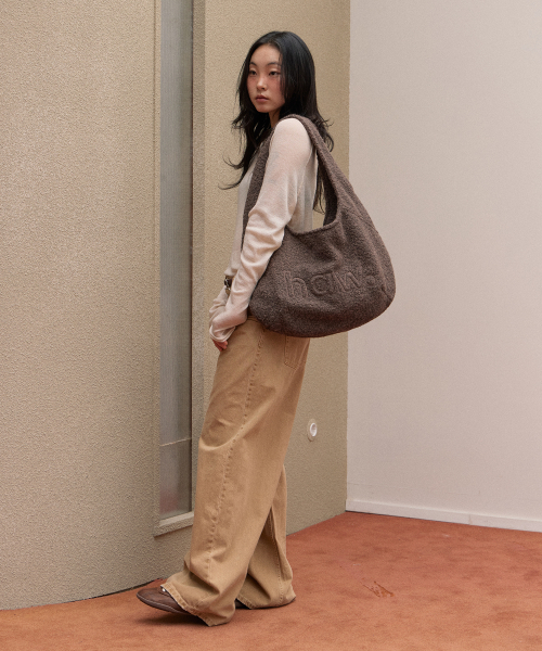 HAVEAWHALE(ハブアホエール)の「boucle pebble bag (BR)(ショルダーバッグ・レディース・その他・FREE)」の5枚目の写真