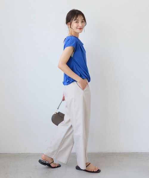 le.coeur blanc（ルクールブラン）の「ドレープネックカットソー（Tシャツ/カットソー・レディース・チャコールグレー/ブラック/オフホワイト/ブルー・38）」の6枚目の写真