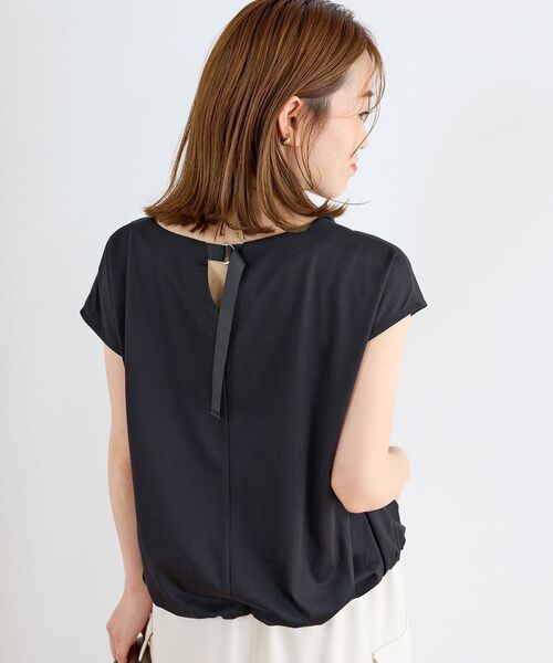 le.coeur blanc（ルクールブラン）の「ドレープネックカットソー（Tシャツ/カットソー・レディース・チャコールグレー/ブラック/オフホワイト/ブルー・38）」の9枚目の写真