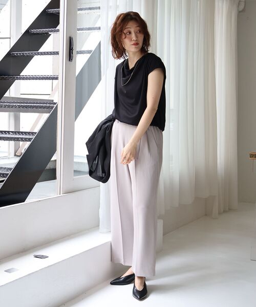 le.coeur blanc（ルクールブラン）の「ドレープネックカットソー（Tシャツ/カットソー・レディース・チャコールグレー/ブラック/オフホワイト/ブルー・38）」の18枚目の写真