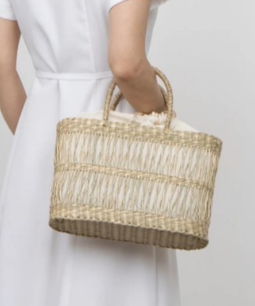 CACHELLIE(カシェリエ)の「SEAGRASS PATTERN TOTE / M(かごバッグ・レディース・ナチュラル/ブラック・FREE)」の11枚目の写真