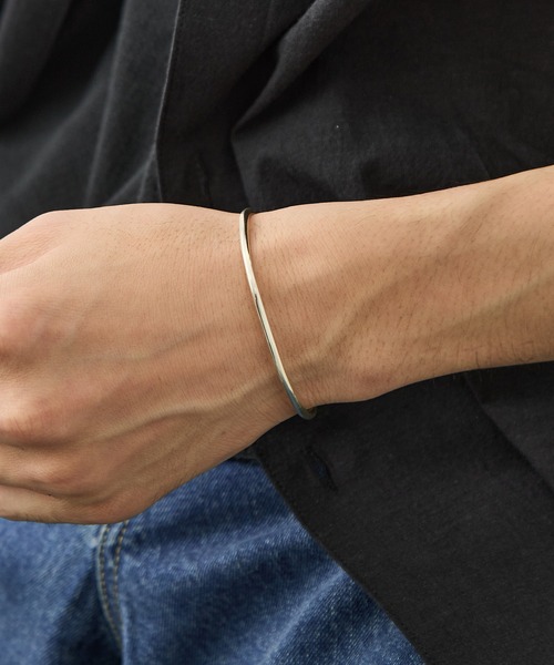 GARNI(ガルニ)の「【GARNI/ガルニ】Grace Bangle(バングル/リストバンド・メンズ・シルバー・FREE)」の5枚目の写真