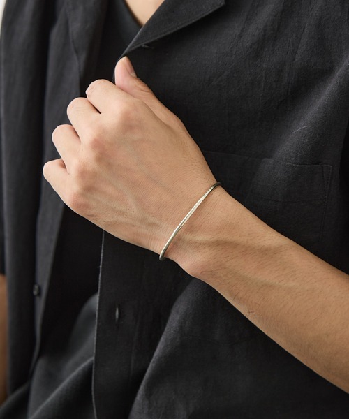 GARNI(ガルニ)の「【GARNI/ガルニ】Grace Bangle(バングル/リストバンド・メンズ・シルバー・FREE)」の6枚目の写真