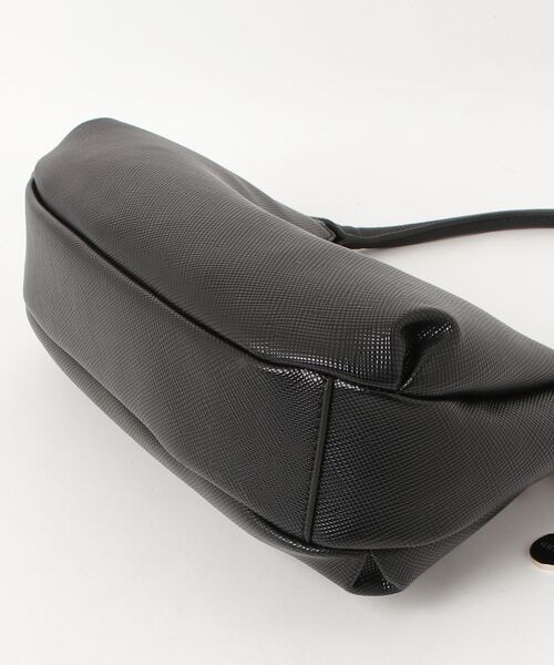 Guess(ゲス)の「GILDA Hobo Bag ショルダーバッグ ハンドバッグ(ハンドバッグ・レディース・ライトピンク/ベージュ/ライトイエロー/ブラック・ONE SIZE)」の19枚目の写真