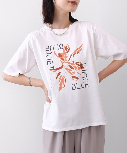 Bou Jeloud（ブージュルード）の「デジタルフラワープリントＴシャツ（Tシャツ/カットソー・レディース・オフホワイト/チャコールグレー・FREE）」の5枚目の写真