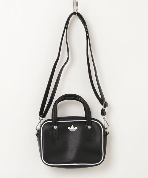 adidas(アディダス)の「adidas/アディダス アディカラー XS バッグ/ADICOLOR XS BAG(ショルダーバッグ・レディース・ブラック・ONE SIZE)」の1枚目の写真