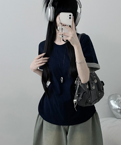 Emilie(エミリー)の「2WAY ロールアップバイカラー オーバーサイズ 半袖Tシャツ(Tシャツ/カットソー・レディース・ミント/ワイン/イエロー/ネイビー・FREE)」の21枚目の写真