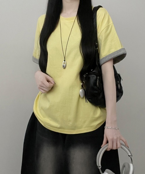 Emilie(エミリー)の「2WAY ロールアップバイカラー オーバーサイズ 半袖Tシャツ(Tシャツ/カットソー・レディース・ミント/ワイン/イエロー/ネイビー・FREE)」の9枚目の写真
