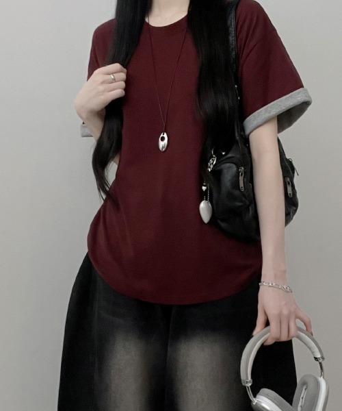 Emilie(エミリー)の「2WAY ロールアップバイカラー オーバーサイズ 半袖Tシャツ(Tシャツ/カットソー・レディース・ミント/ワイン/イエロー/ネイビー・FREE)」の16枚目の写真