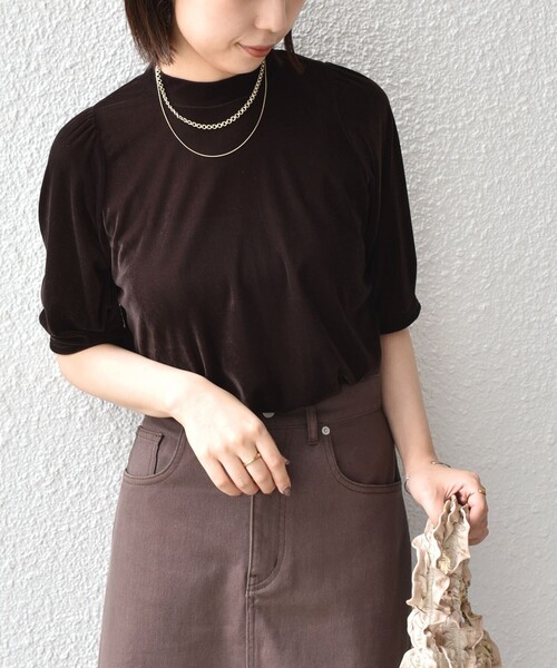 SHIPS Colors(シップス カラーズ)の「SHIPS Colors:〈手洗い可能〉シアー ポリエステル ベロア 5分袖 トップス◇(Tシャツ/カットソー・レディース・ベージュ/ブラウン/ブラック・ONE SIZE)」の9枚目の写真