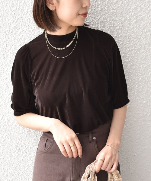SHIPS Colors(シップス カラーズ)の「SHIPS Colors:〈手洗い可能〉シアー ポリエステル ベロア 5分袖 トップス◇(Tシャツ/カットソー・レディース・ベージュ/ブラウン/ブラック・ONE SIZE)」の10枚目の写真