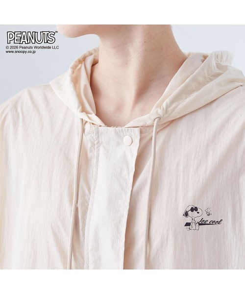 PEANUTS（ピーナッツ）の「UVポケッタブルパーカー「スヌーピー」（パーカー・レディース・オフホワイト・S/M/L/LL）」の11枚目の写真