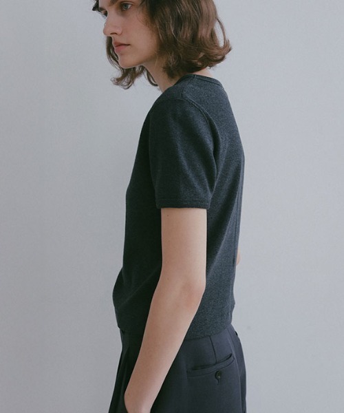 ETRE TOKYO(エトレトウキョウ)の「コンパクトフライスTee(Tシャツ/カットソー・レディース・ホワイト/チャコール/レッド・FREE)」の16枚目の写真