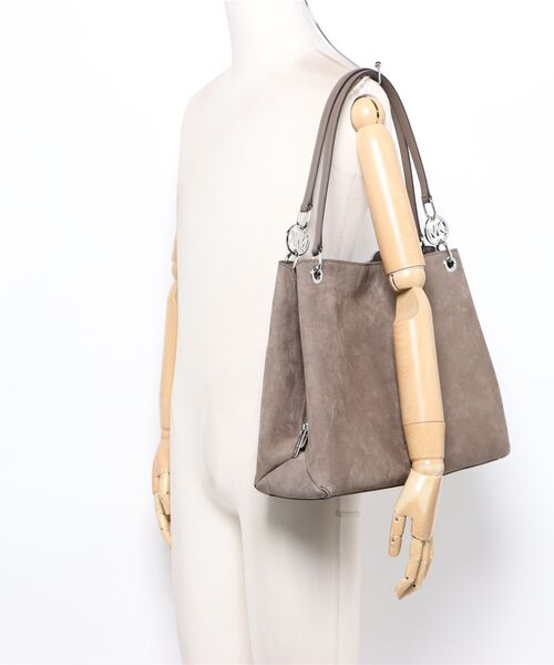 MICHAEL KORS（マイケルコース）の「CHRISTINA LG TRIPLE GSST SHLDR TOTE（ショルダーバッグ・レディース・ブラウン系・FREE）」の3枚目の写真