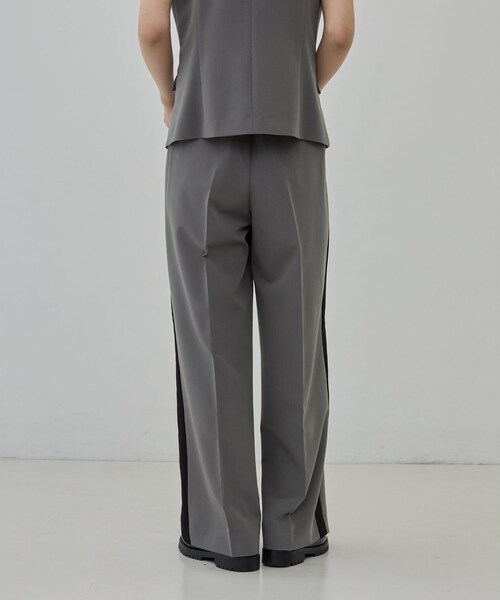 GALLEST(ギャレスト)の「Comfy Slacks|イージーサイドラインワイドパンツ【LIVE紹介/上枝みどりさん着用/通勤】(その他パンツ・レディース・ベージュ系4/ブラック系5/グレー系その他6・34/36/38/40)」の6枚目の写真