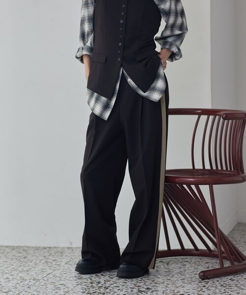 GALLEST(ギャレスト)の「Comfy Slacks|イージーサイドラインワイドパンツ【LIVE紹介/上枝みどりさん着用/通勤】(その他パンツ・レディース・ベージュ系4/ブラック系5/グレー系その他6・34/36/38/40)」の19枚目の写真