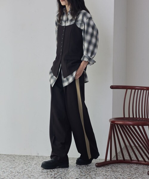 GALLEST(ギャレスト)の「Comfy Slacks|イージーサイドラインワイドパンツ【LIVE紹介/上枝みどりさん着用/通勤】(その他パンツ・レディース・ベージュ系4/ブラック系5/グレー系その他6・34/36/38/40)」の20枚目の写真