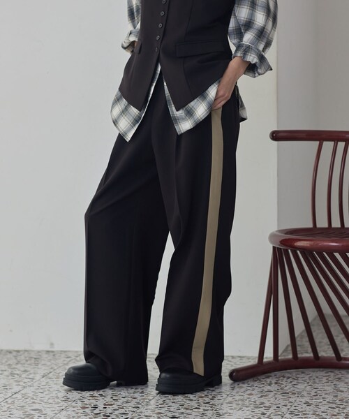 GALLEST(ギャレスト)の「Comfy Slacks|イージーサイドラインワイドパンツ【LIVE紹介/上枝みどりさん着用/通勤】(その他パンツ・レディース・ベージュ系4/ブラック系5/グレー系その他6・34/36/38/40)」の21枚目の写真