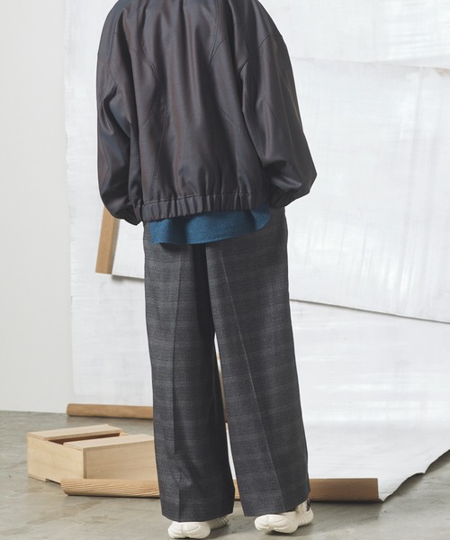 MAISON SPECIAL(メゾンスペシャル)の「《UNISEX》ツイーディーシャドウチェックプライムワイドツータックスラックス/Tweedy Shadow Check Prime-Wide Two-tuck Slacks【MAISON SPECIAL/メゾンスペシャル】■セットアップ対応■(スラックス・メンズ・ブラック/チャコールグレー・2/1/0)」の11枚目の写真