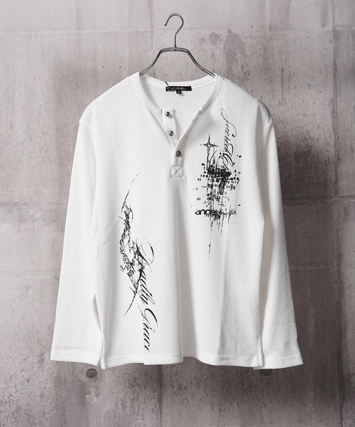 1111clothing（ワンフォークロージング）の「レタリング ヘンリーネック サーマルロンT / Lettering Henley Neck Thermal Long Sleeve T-Shirt（Tシャツ/カットソー・メンズ・ホワイト系1/ホワイト系2/ブラック系1/ブラック系2・S/M/L）」の6枚目の写真