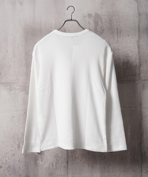 1111clothing（ワンフォークロージング）の「レタリング ヘンリーネック サーマルロンT / Lettering Henley Neck Thermal Long Sleeve T-Shirt（Tシャツ/カットソー・メンズ・ホワイト系1/ホワイト系2/ブラック系1/ブラック系2・S/M/L）」の7枚目の写真