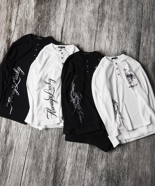 1111clothing（ワンフォークロージング）の「レタリング ヘンリーネック サーマルロンT / Lettering Henley Neck Thermal Long Sleeve T-Shirt（Tシャツ/カットソー・メンズ・ホワイト系1/ホワイト系2/ブラック系1/ブラック系2・S/M/L）」の5枚目の写真