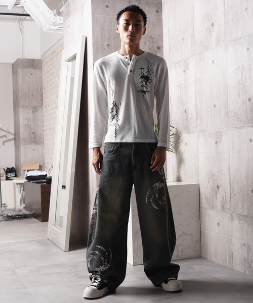 1111clothing（ワンフォークロージング）の「レタリング ヘンリーネック サーマルロンT / Lettering Henley Neck Thermal Long Sleeve T-Shirt（Tシャツ/カットソー・メンズ・ホワイト系1/ホワイト系2/ブラック系1/ブラック系2・S/M/L）」の12枚目の写真
