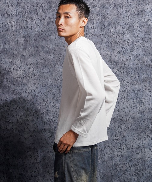 1111clothing（ワンフォークロージング）の「レタリング ヘンリーネック サーマルロンT / Lettering Henley Neck Thermal Long Sleeve T-Shirt（Tシャツ/カットソー・メンズ・ホワイト系1/ホワイト系2/ブラック系1/ブラック系2・S/M/L）」の19枚目の写真