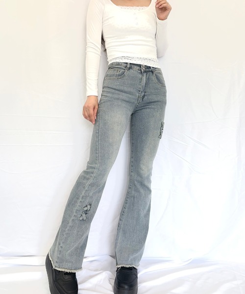 Alite cloth(アリーテクロス)の「フレアデニムパンツ(デニムパンツ・レディース・ブルー・L/M/S)」の9枚目の写真