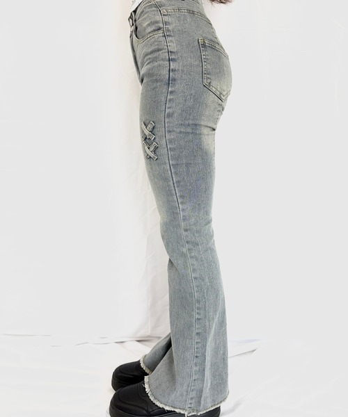 Alite cloth(アリーテクロス)の「フレアデニムパンツ(デニムパンツ・レディース・ブルー・L/M/S)」の5枚目の写真