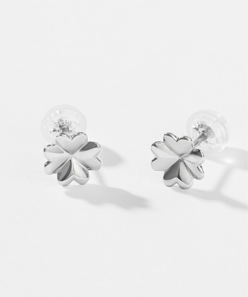 Jewel closet by L&Co.(ジュエルクローゼットバイエルアンドコー)の「K10 クローバー ピアス(WG)(ピアス(両耳用)・レディース・ホワイトゴールド・FREE)」の1枚目の写真