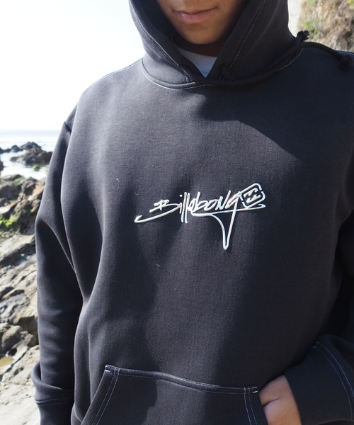 BILLABONG(ビラボン)の「BILLABONG メンズ SCRIPT LOGO パーカー 【2026年秋冬モデル】/ビラボンワイドフィットプルオーバーフーディー(パーカー・メンズ・パープル/ブラック/ブラウン・MEDIUM/LARGE/X-LARGE)」の17枚目の写真