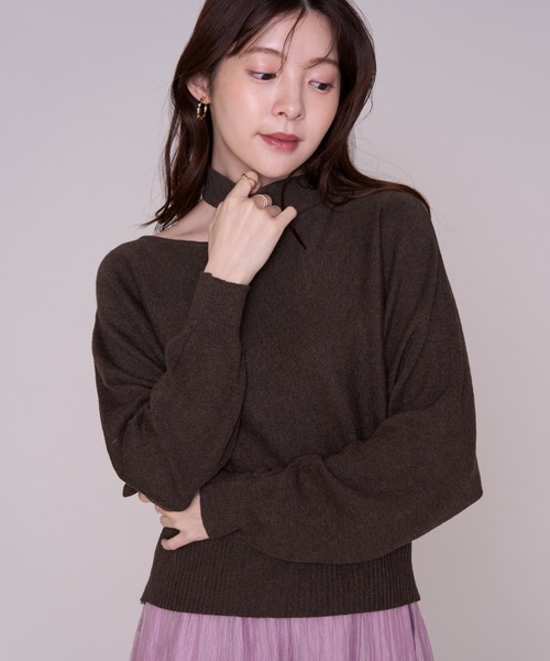 MISCH MASCH(ミッシュマッシュ)の「2026秋冬新作 チョーカーネックカットアウトニット(ニット/セーター・レディース・ブラウン/ホワイト/ブラック/ベージュ・フリ-)」の4枚目の写真