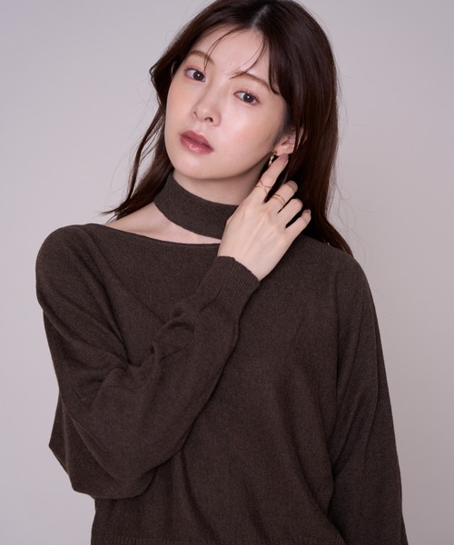 MISCH MASCH(ミッシュマッシュ)の「2026秋冬新作 チョーカーネックカットアウトニット(ニット/セーター・レディース・ブラウン/ホワイト/ブラック/ベージュ・フリ-)」の15枚目の写真