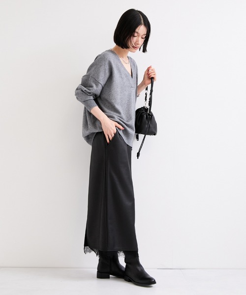 le cercle ADAM ET ROPE'(ルセルクルアダムエロペ)の「マシュマロコーティング裾レーススカート(スカート・レディース・ダークブラウン/ブラック・FREE)」の4枚目の写真